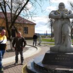 Білки. Пам'ятник Кротону. Іван Фірцак. Іван-Сила.