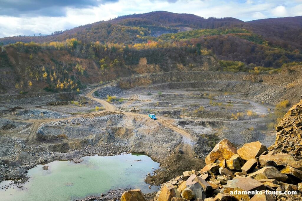 дитяча екскурсія Долина драконів