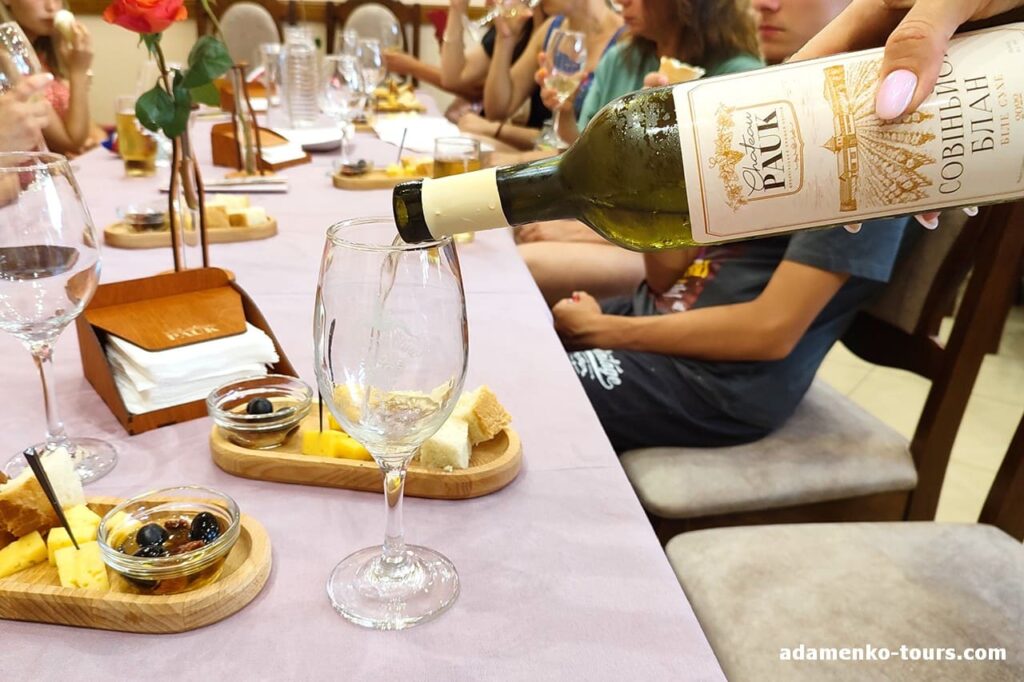 дегустація вин Шато Паук (Chateau Pauk)